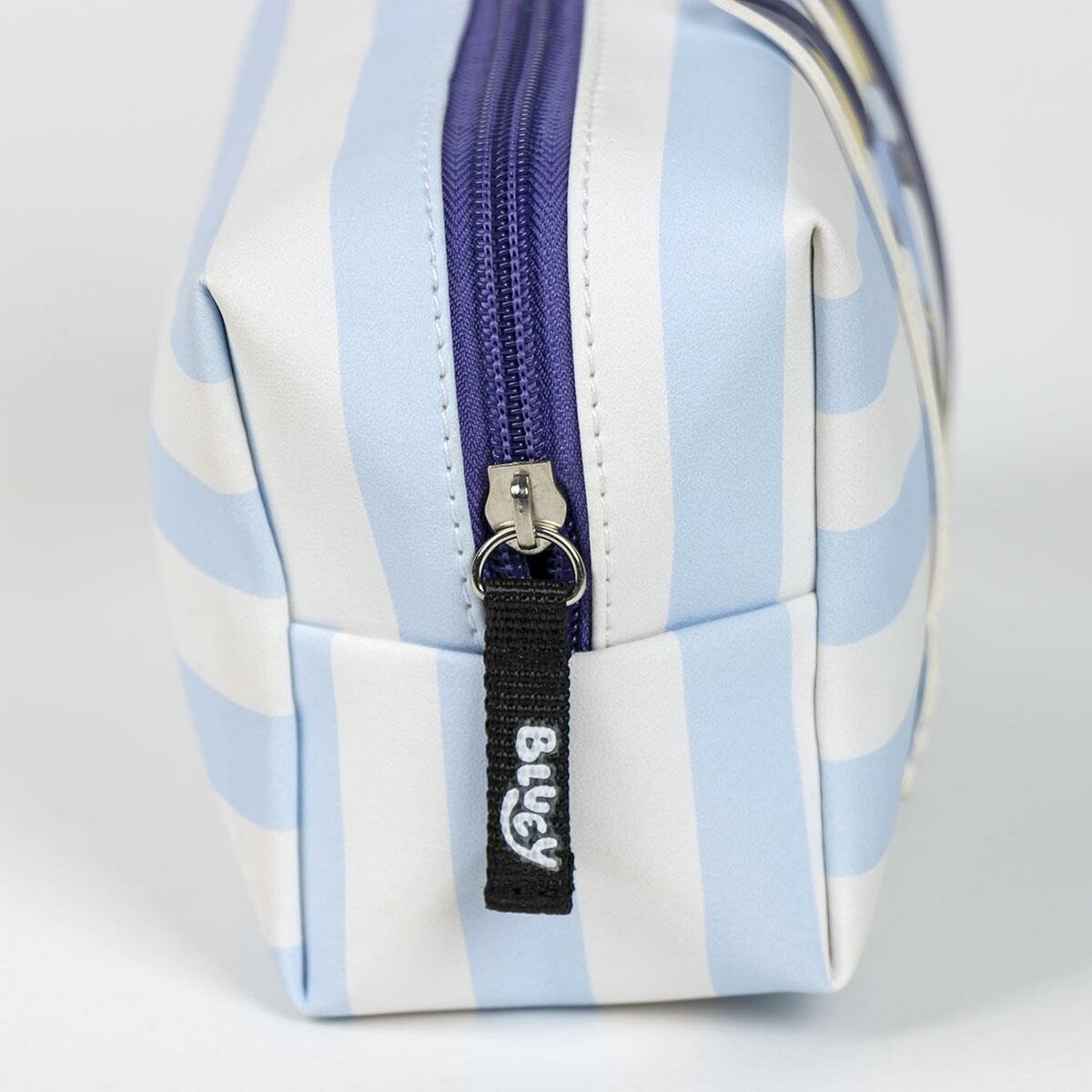 V2HB6B7AFCD599E5A0773AD770DB7083E55R5823234P3